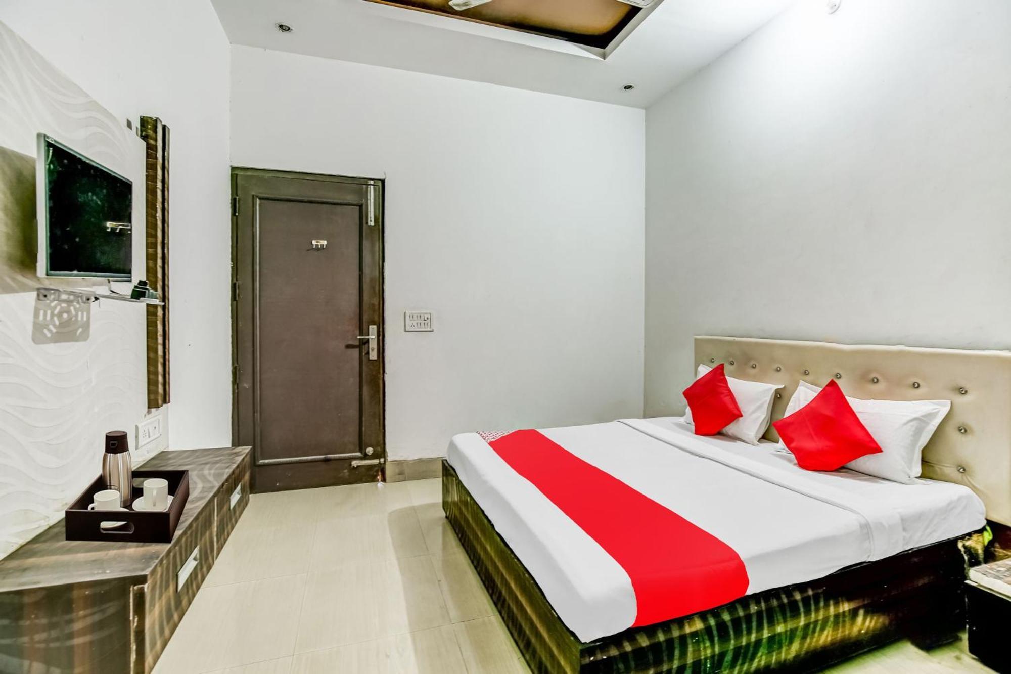 Flagship Hotel Big Boss Kurukshetra Extérieur photo