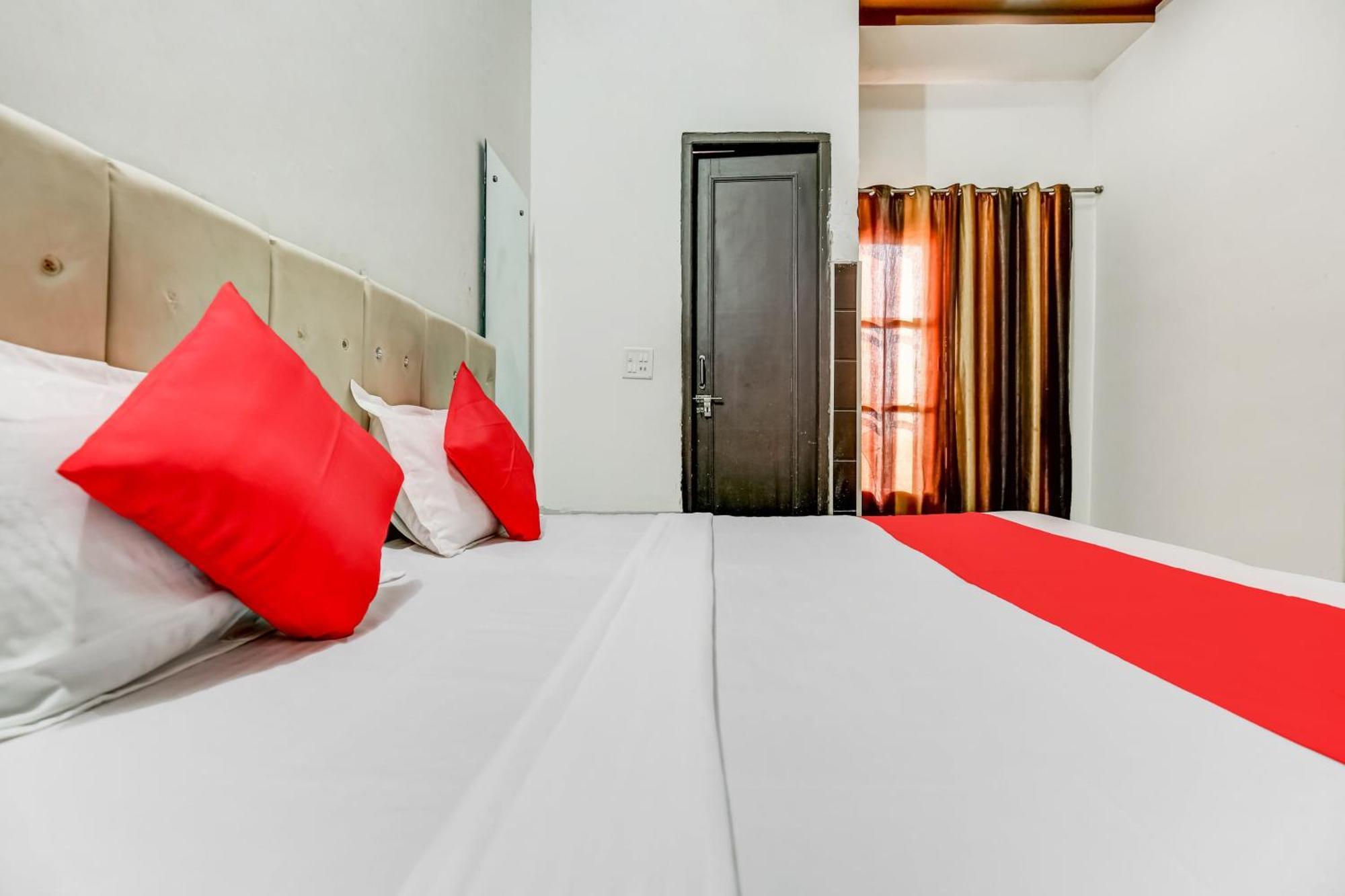 Flagship Hotel Big Boss Kurukshetra Extérieur photo