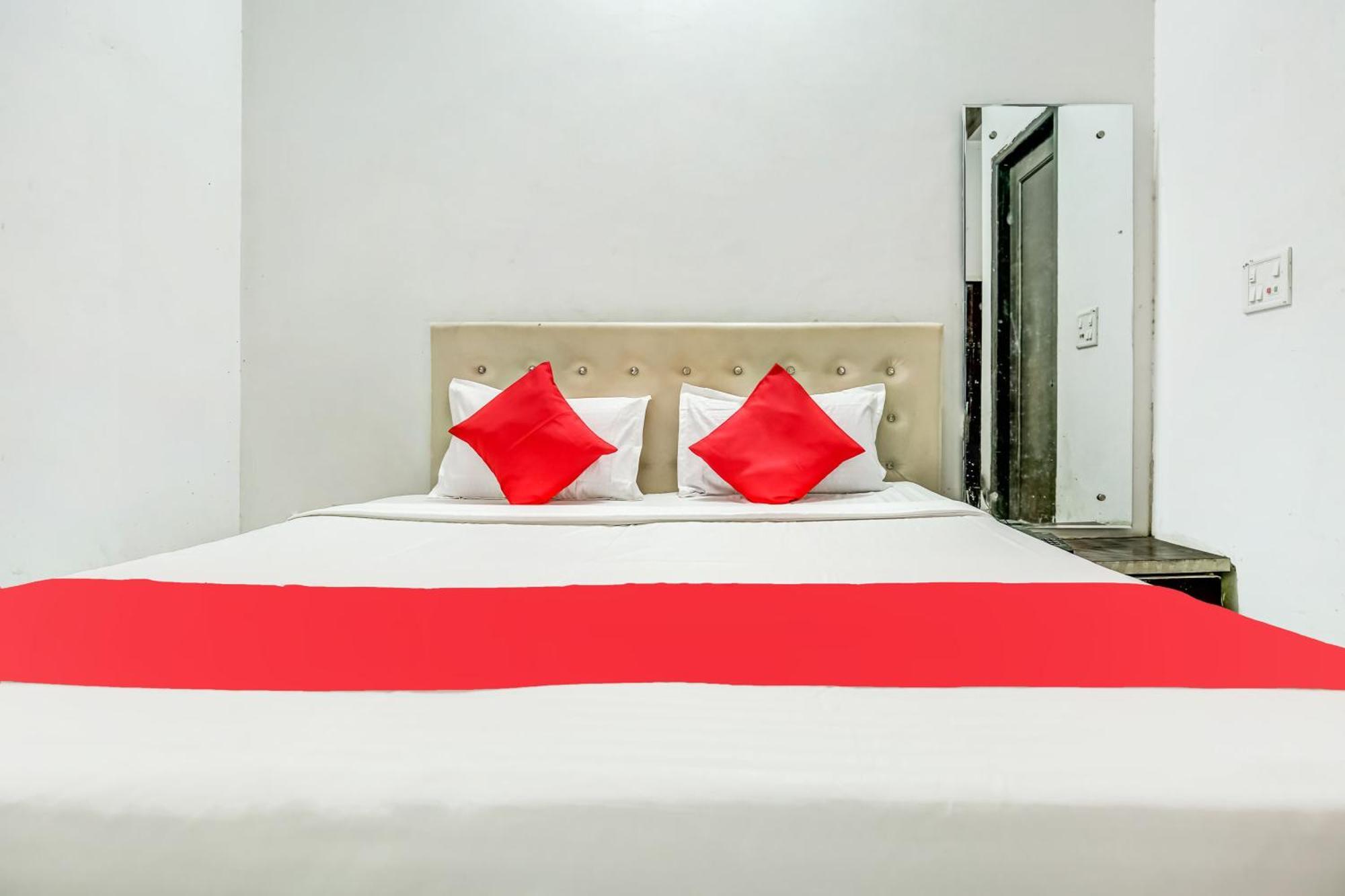 Flagship Hotel Big Boss Kurukshetra Extérieur photo